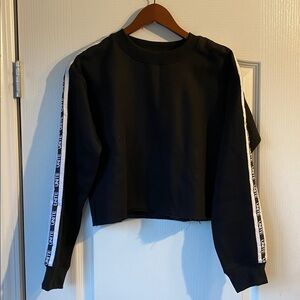 Black Cropped Sweatshirt